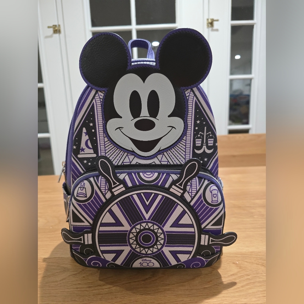 NWOT Disney Glow In The Dark Mivkey Backpack